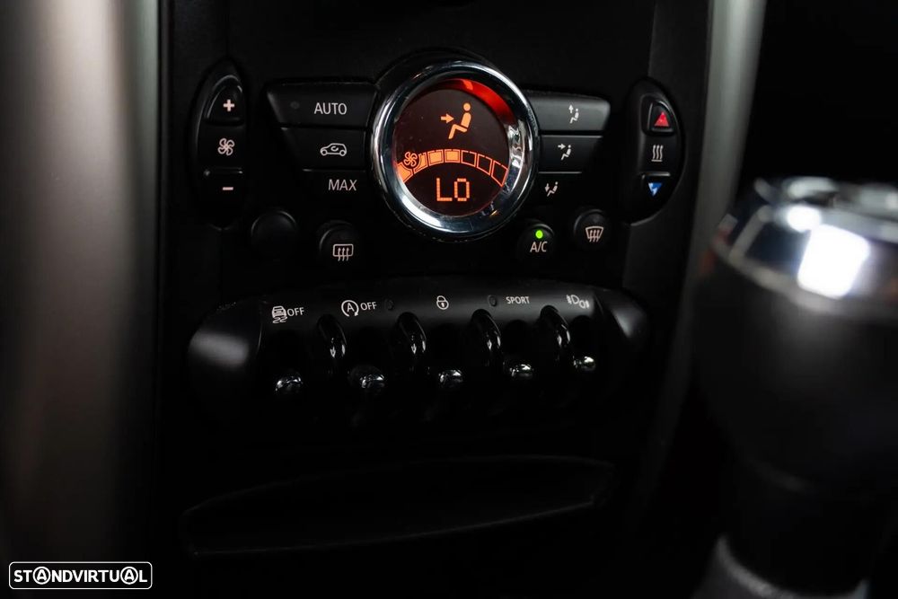 MINI Countryman Cooper D - 18