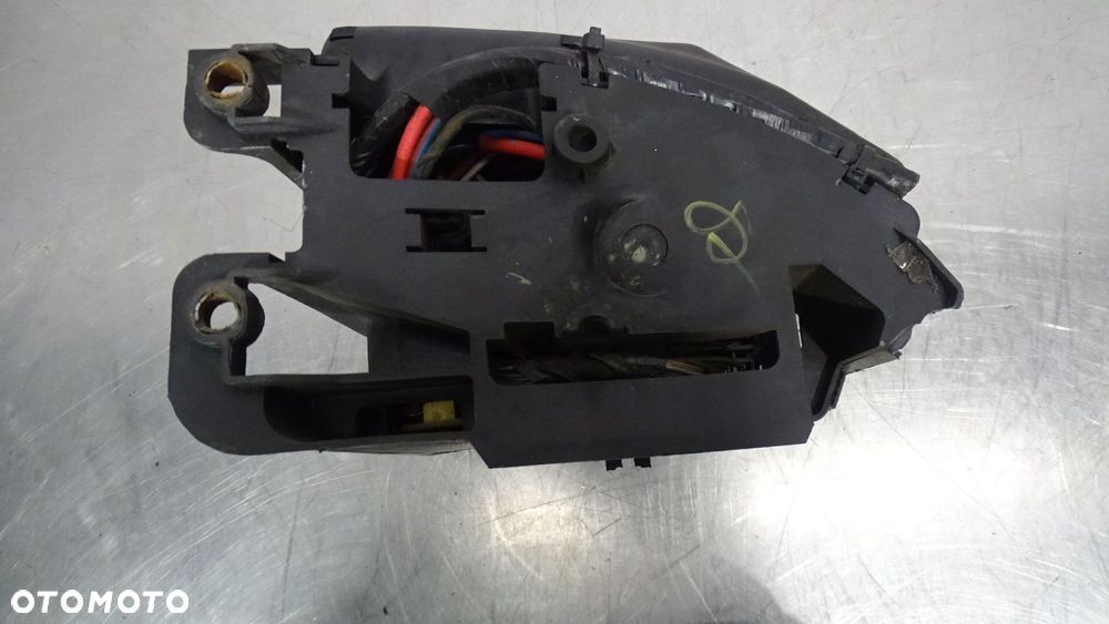 SKRZYNKA BEZPIECZNIKÓW FIAT DOBLO I LIFT 1.2 - 6