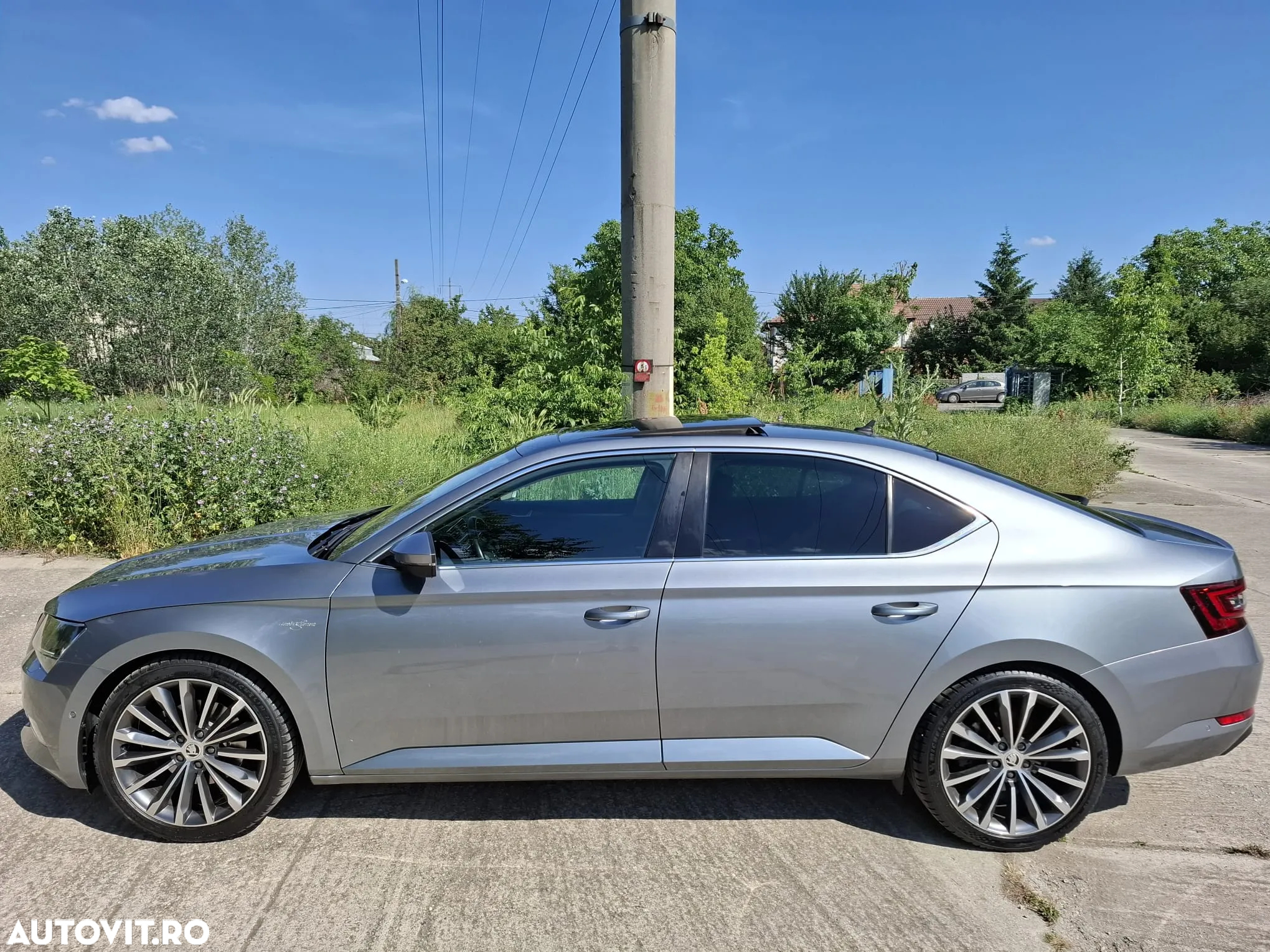 Skoda Superb 2.0 TDI DSG Laurin & Klement - 4