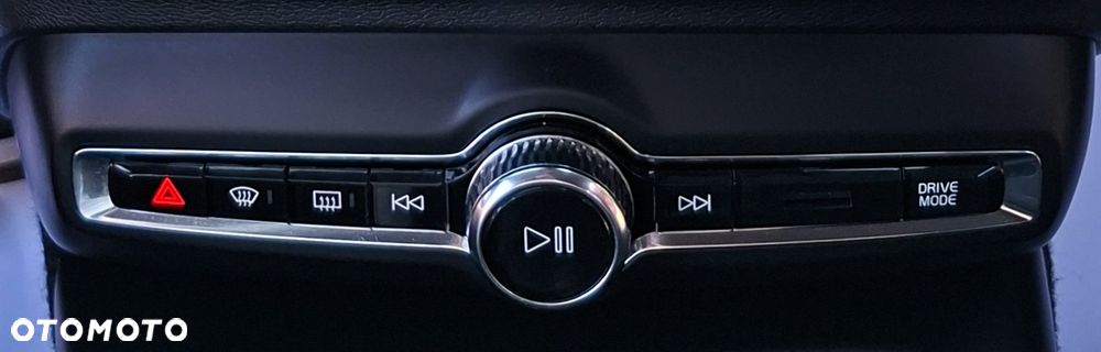 Volvo XC 40 D3 SCR Momentum Core - 19