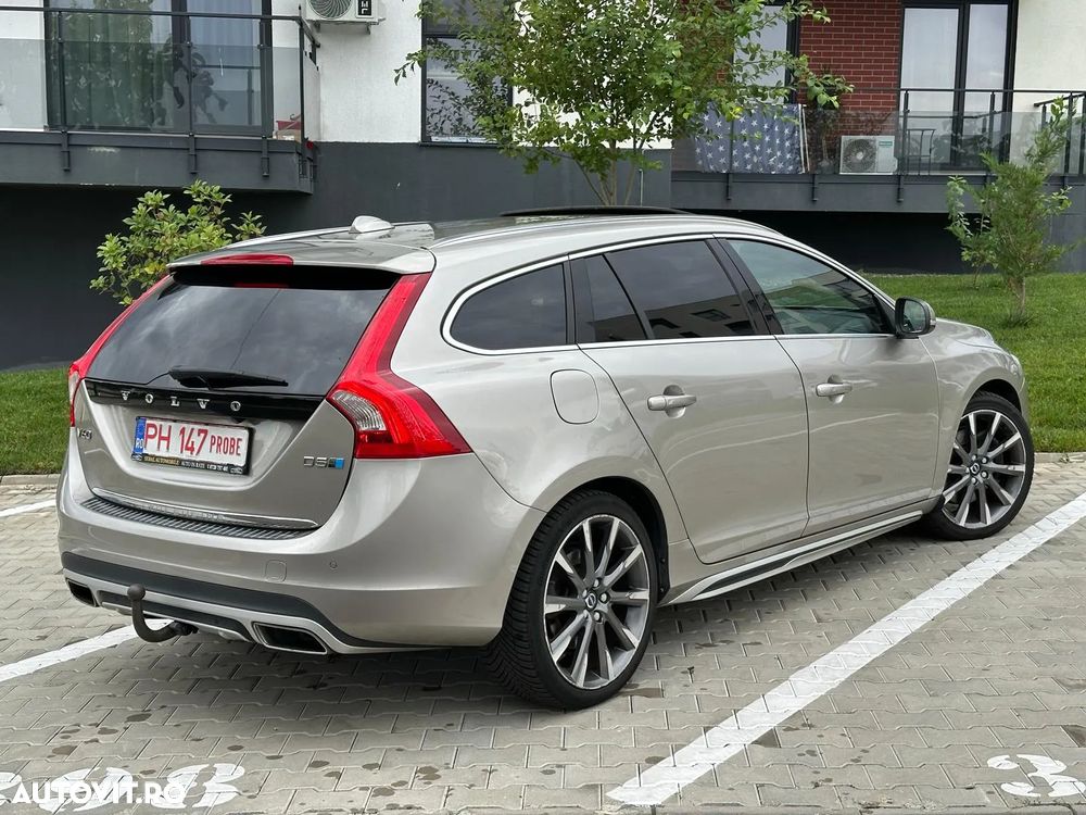 Volvo V60 D6 Plug-In-Hybrid AWD Geartronic Pure Limited - 4