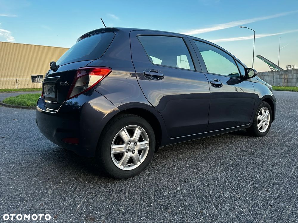 Toyota Yaris - 8