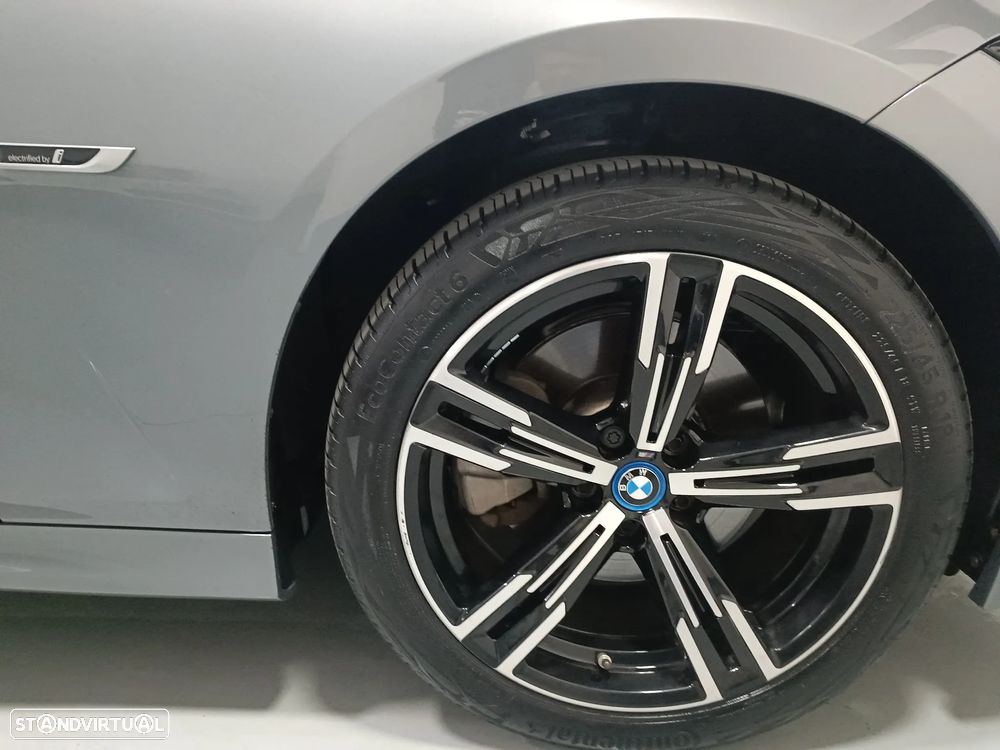 BMW 320 e Pack Desportivo M Auto - 15