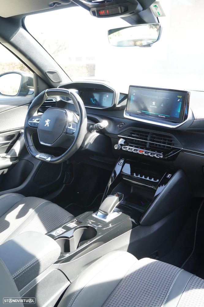 Peugeot e-2008 50 kWh GT Pack - 36