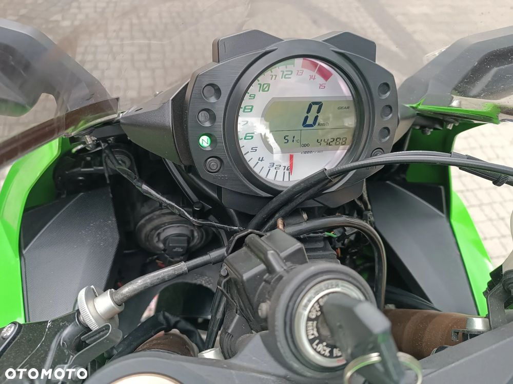 Kawasaki Ninja - 12