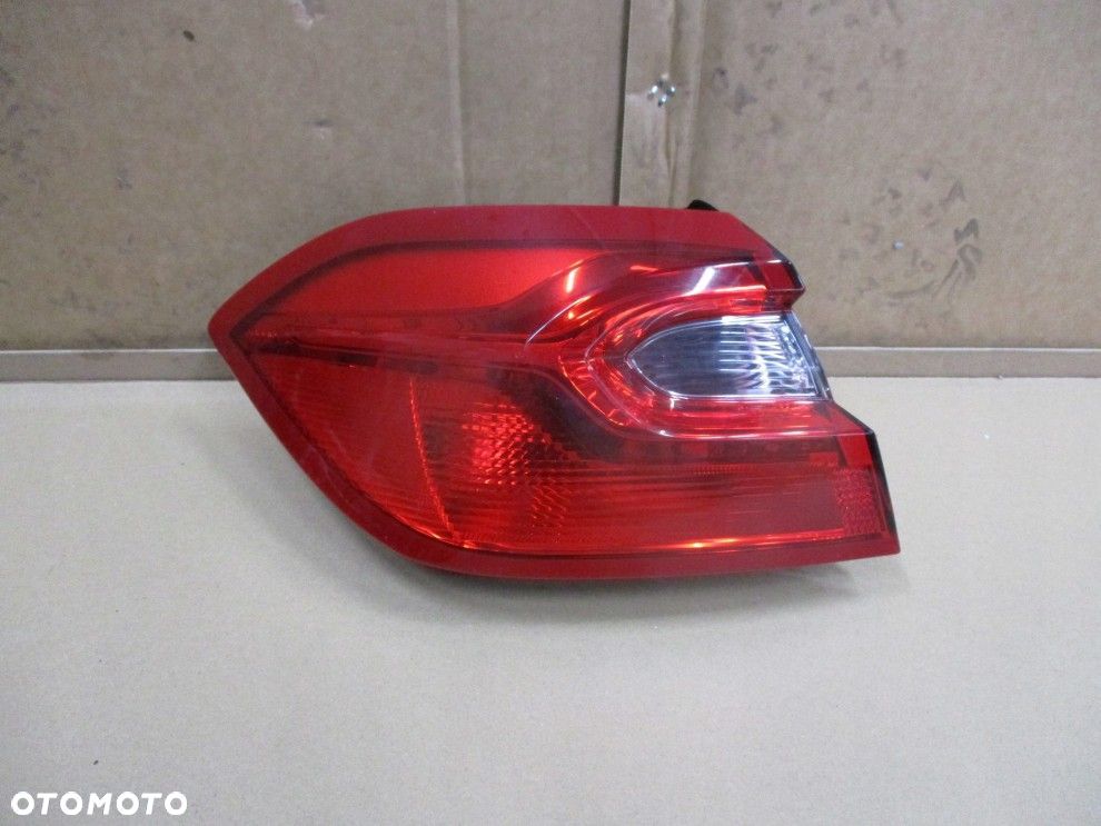 FORD FIESTA MK8 LEWA TYLNA LAMPA ZWYKŁA ORYGINAŁ H1BB-13405AF - 1