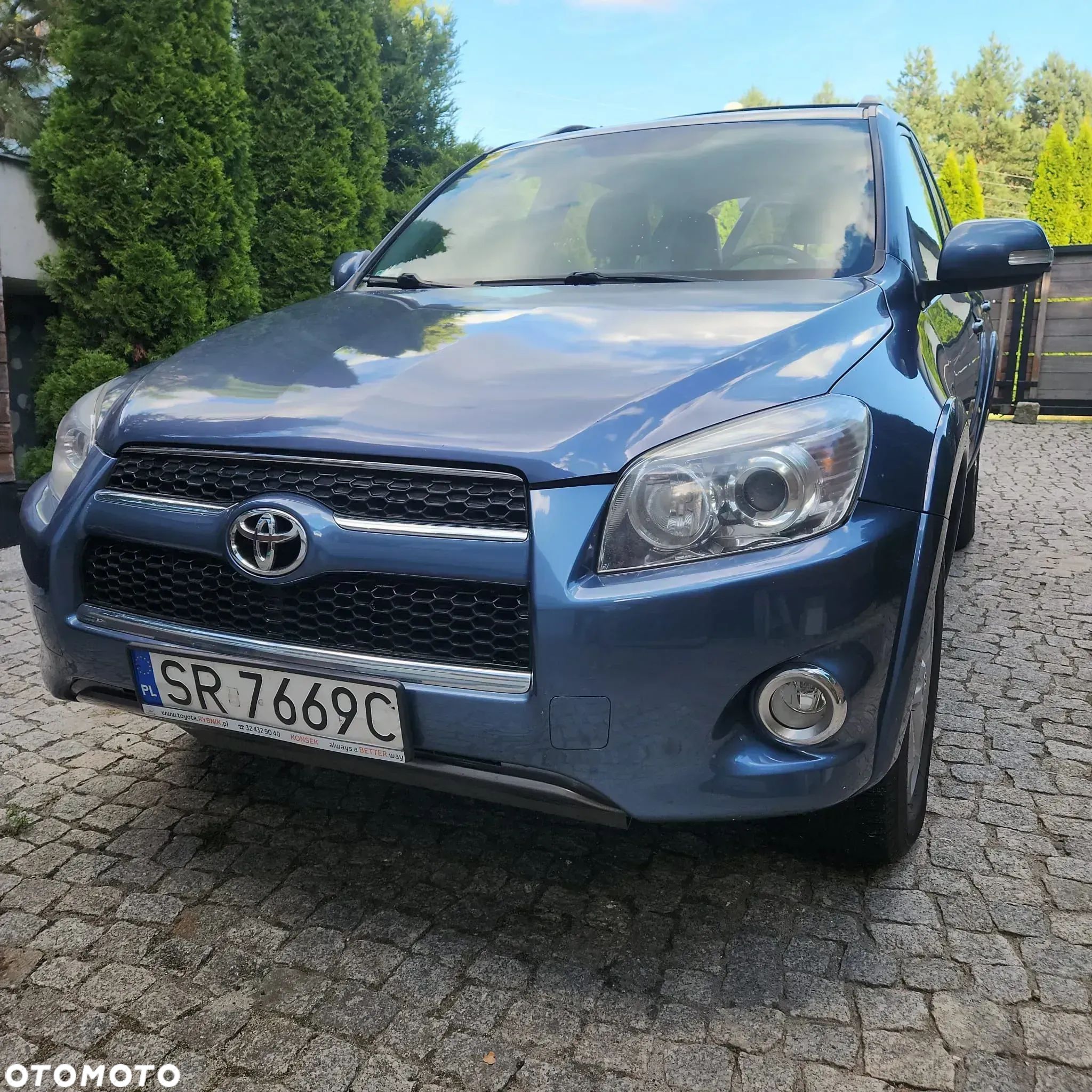 Toyota RAV4 - 1
