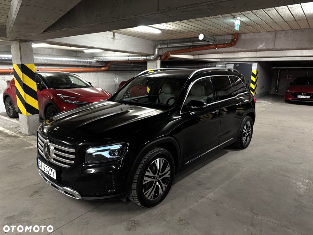 Mercedes-Benz GLB - 11