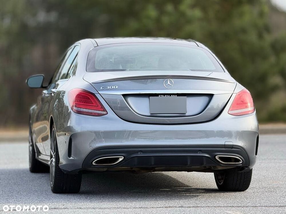 Mercedes-Benz Klasa C 300 4Matic 9G-TRONIC AMG Line - 8