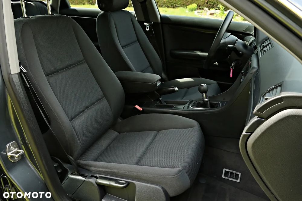 Audi A4 Limousine - 26