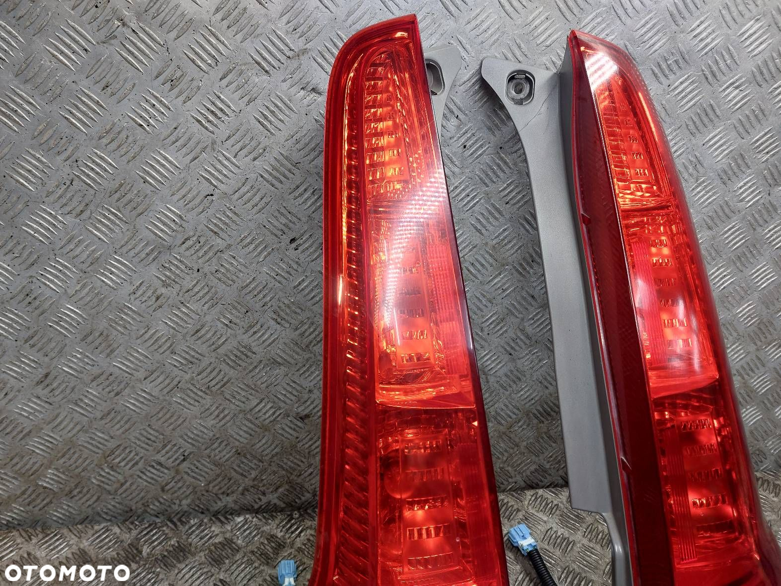 LAMPA LEWY TYŁ + PRAWY TYŁ ANGLIK HONDA CR-V III 3350A-SWW-E011 - 3