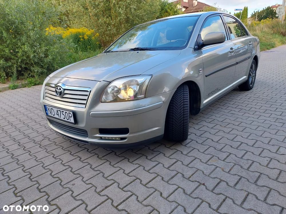 Toyota Avensis - 4