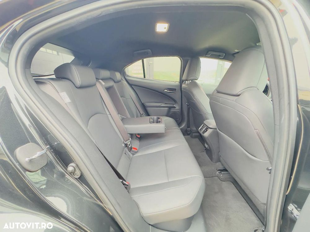 Lexus UX 250h Executive Line - 20