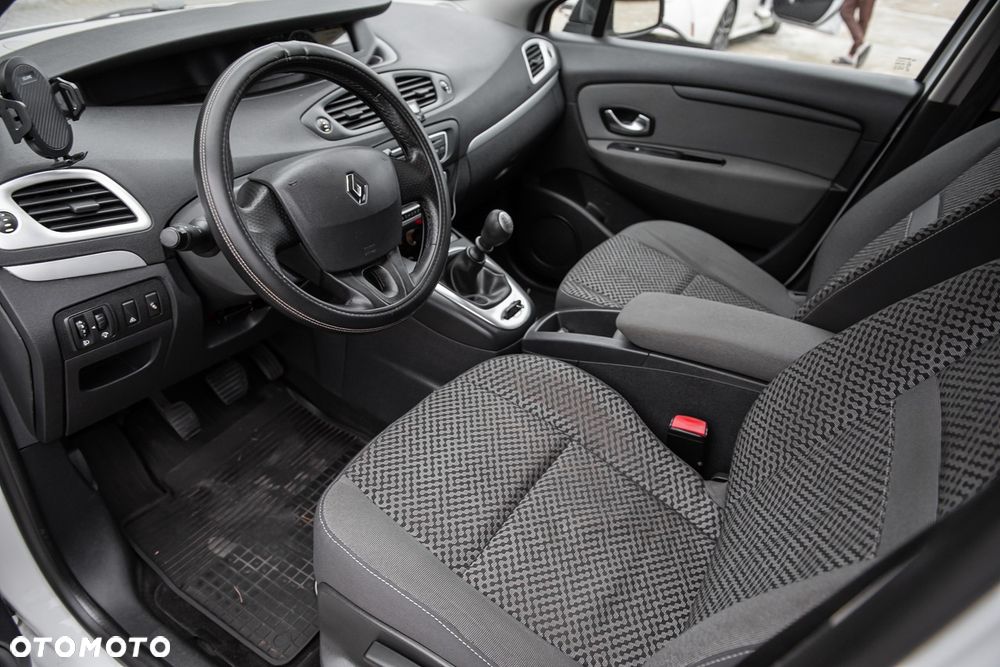 Renault Grand Scenic - 6