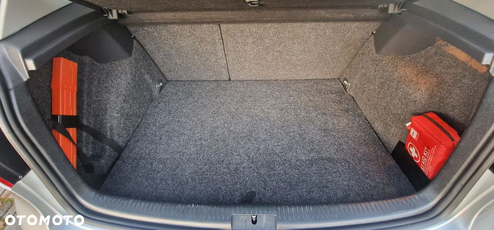 Volkswagen Golf 1.6 Tour Edition - 30