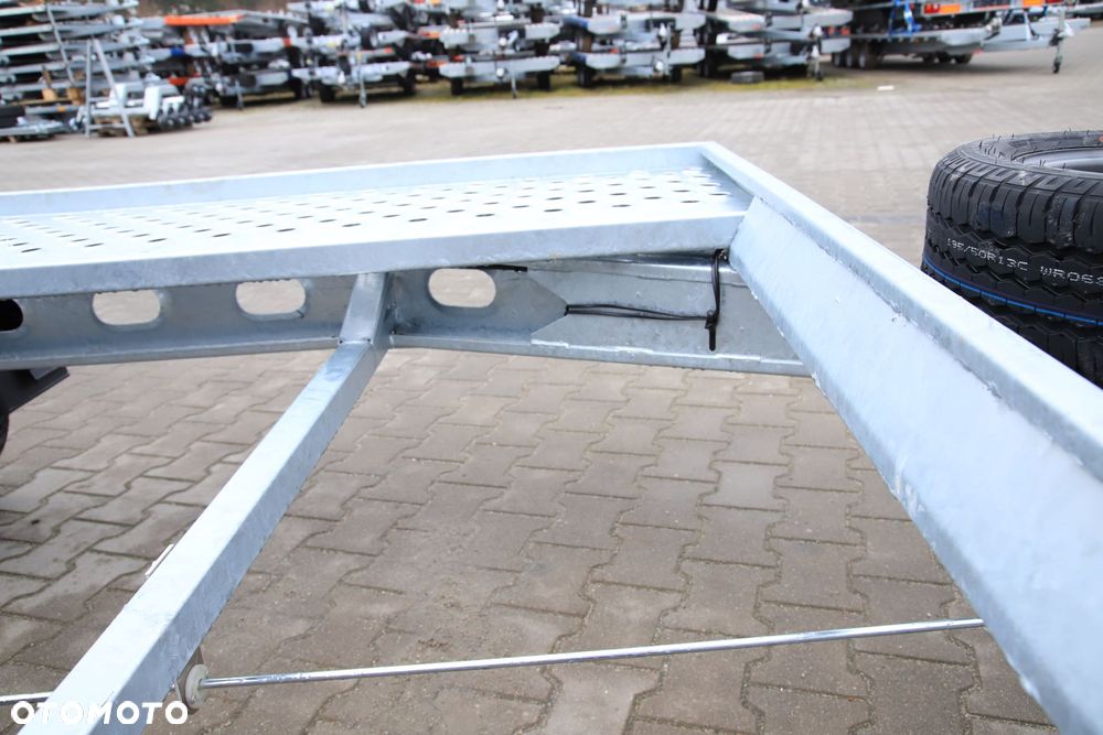 Inny Gala TAURUS T5027SL 5 x 2.05 m DMC 2700kg Koła 195R13C - 17