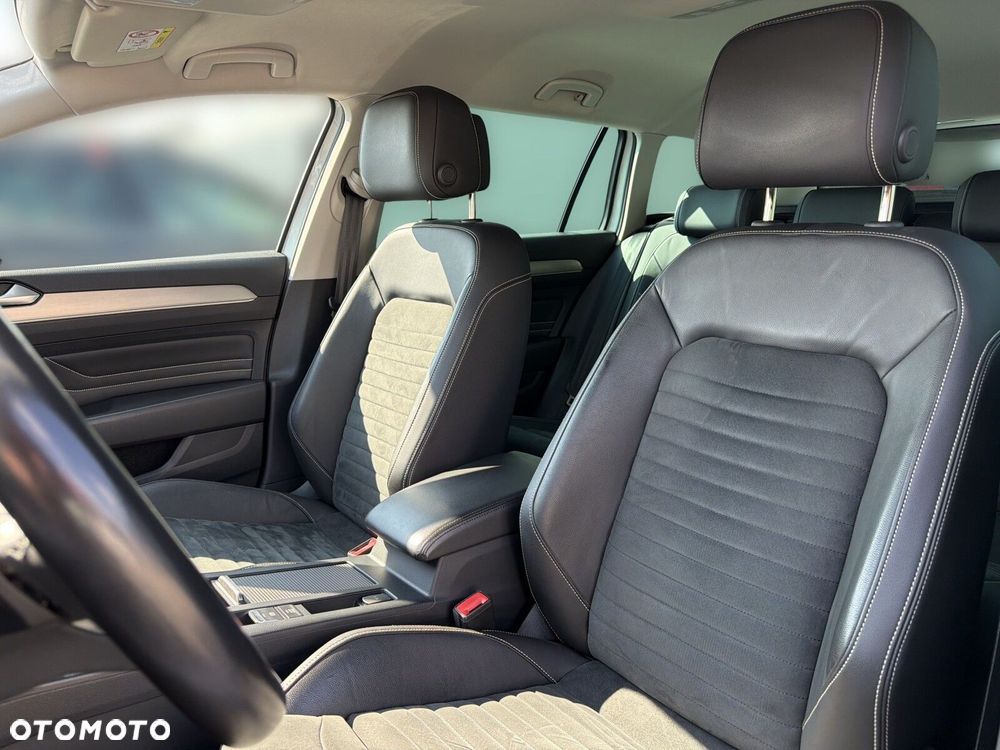 Volkswagen Passat - 12