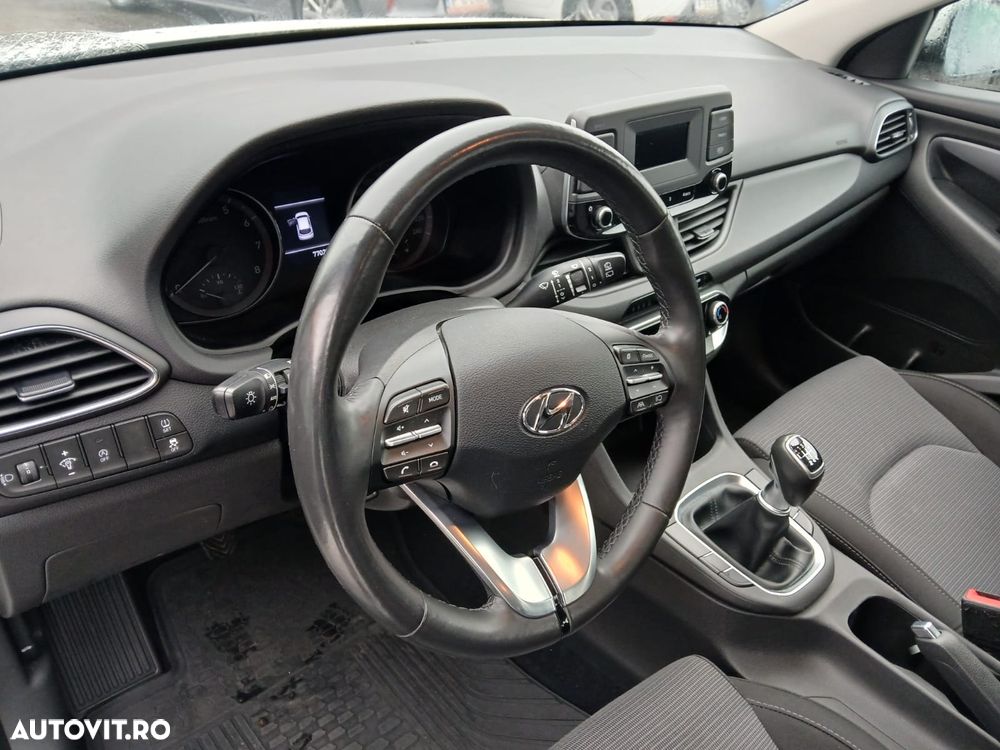 Hyundai i30 1.5 110CP M/T Comfort - 6