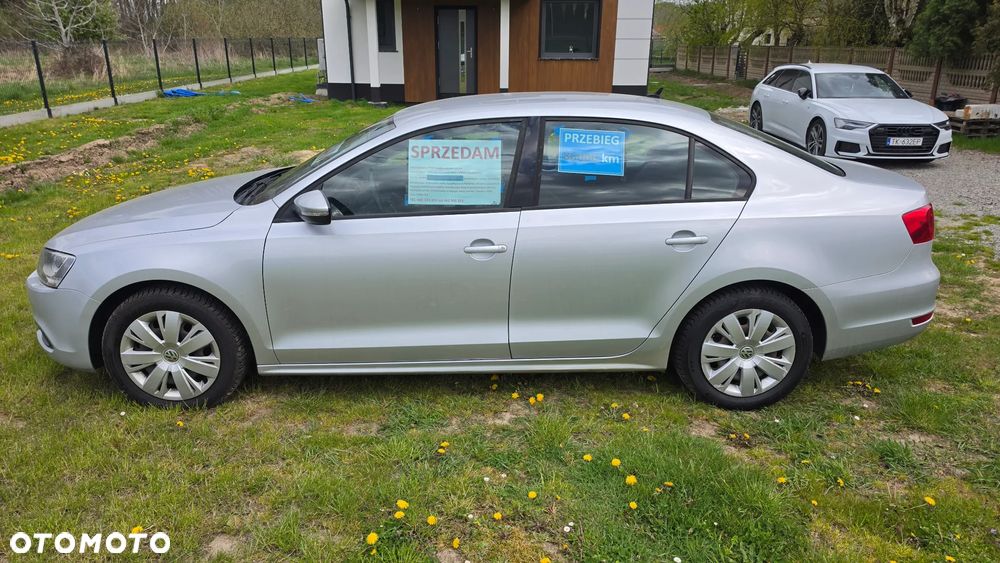 Volkswagen Jetta 1.2 TSI BMT Trendline - 4
