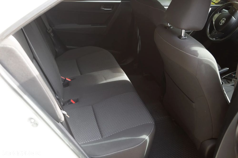 Toyota Corolla 1.6 Prestige MM - 9