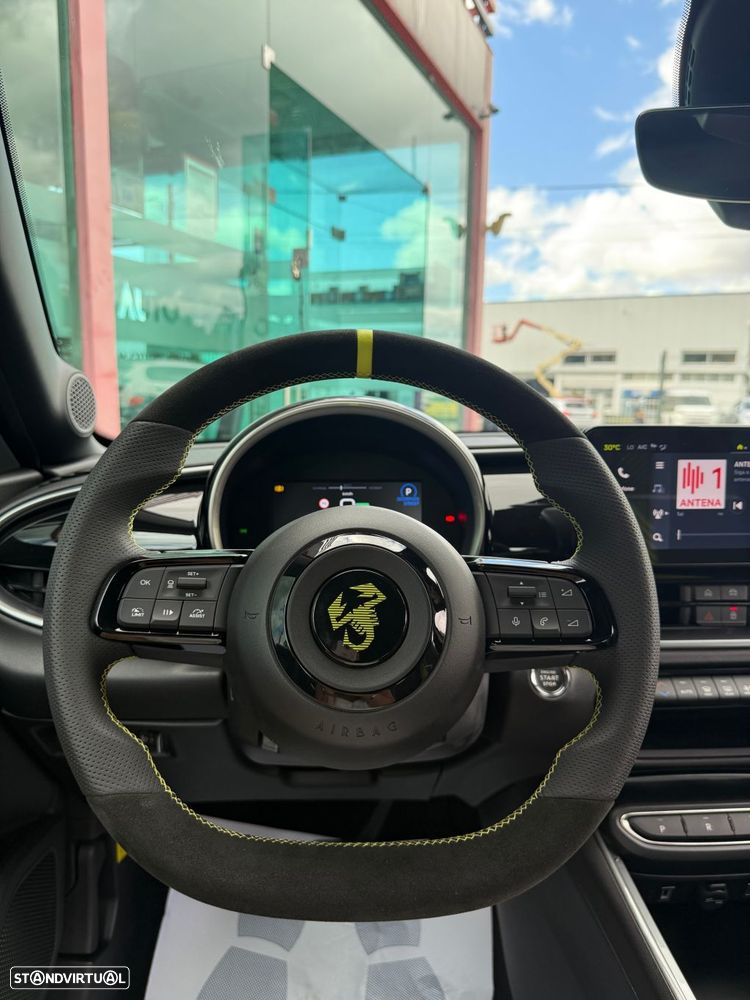 Abarth 600e 54 kWh Turismo - 26