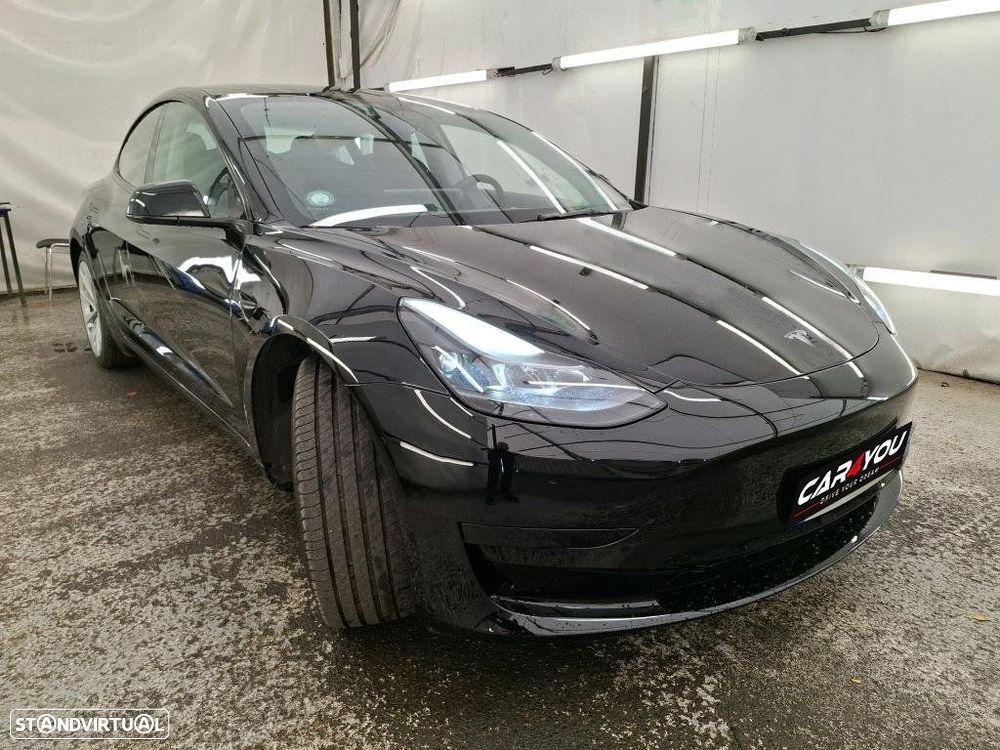 Tesla Model 3 - 3