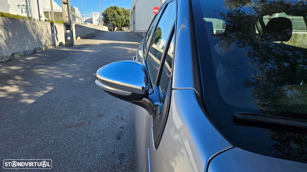 Peugeot 2008 1.2 PureTech Style - 8