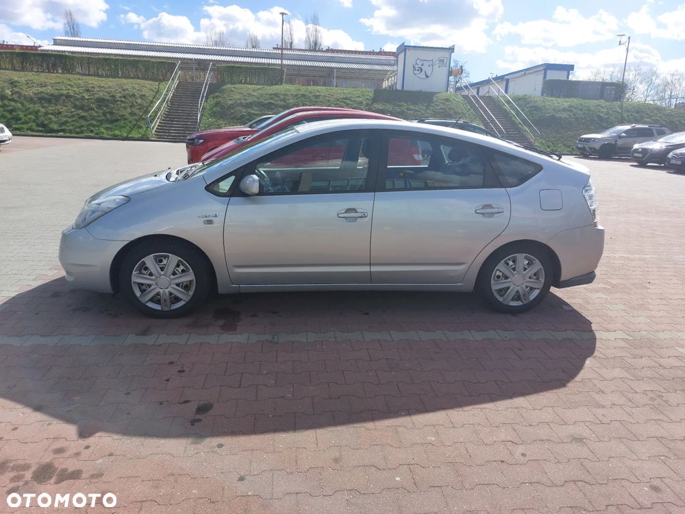 Toyota Prius 1.5 VVT-i Sol - 5