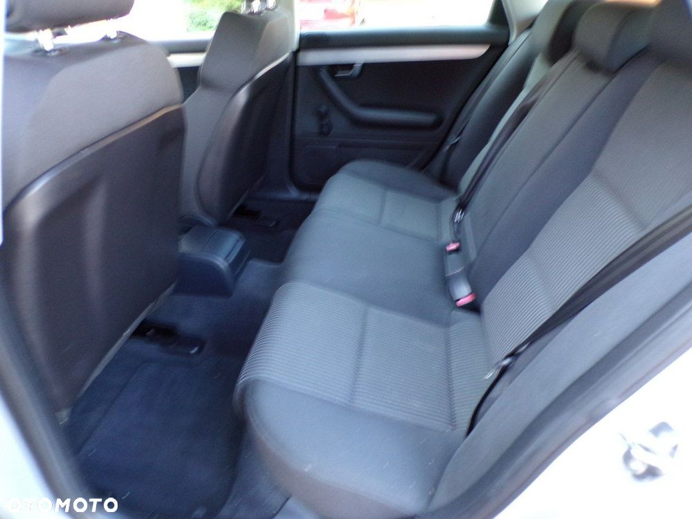 Audi A4 Avant - 26