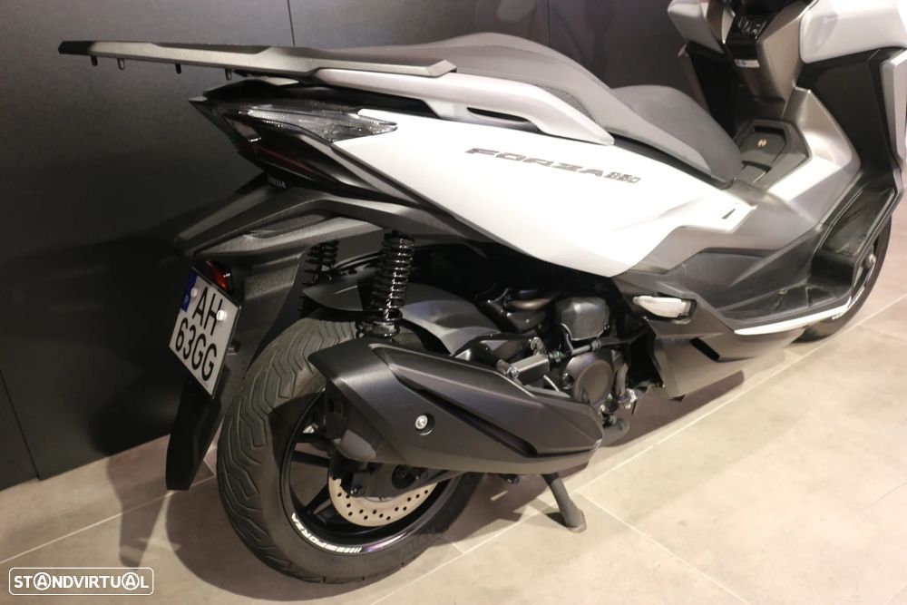 Honda Forza 350 - 3