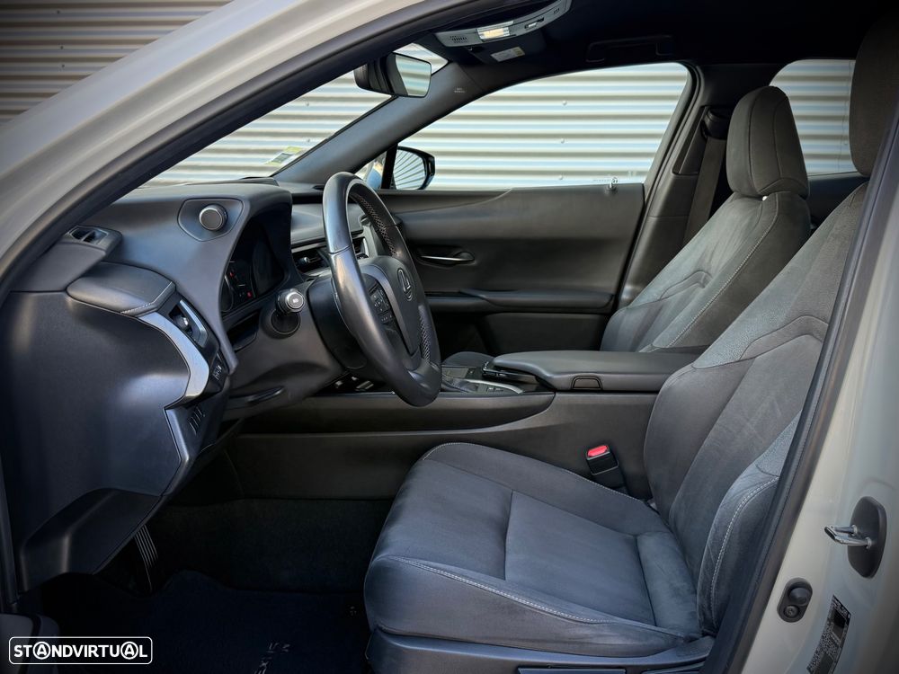 Lexus UX 250h Premium - 8