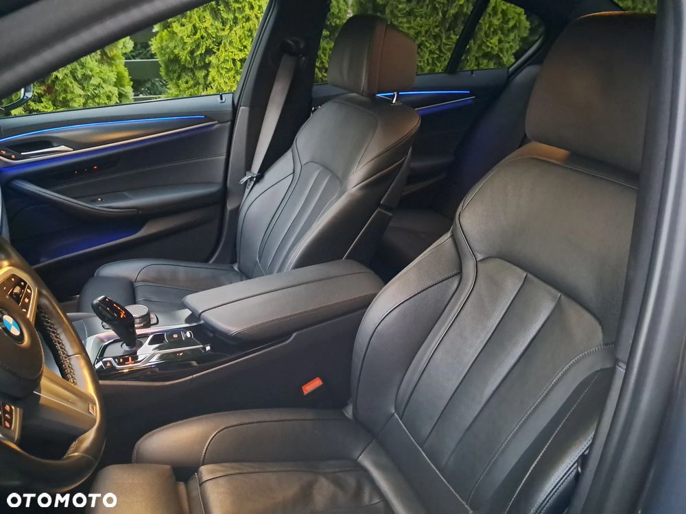 BMW Seria 5 530i xDrive M Sport sport - 18