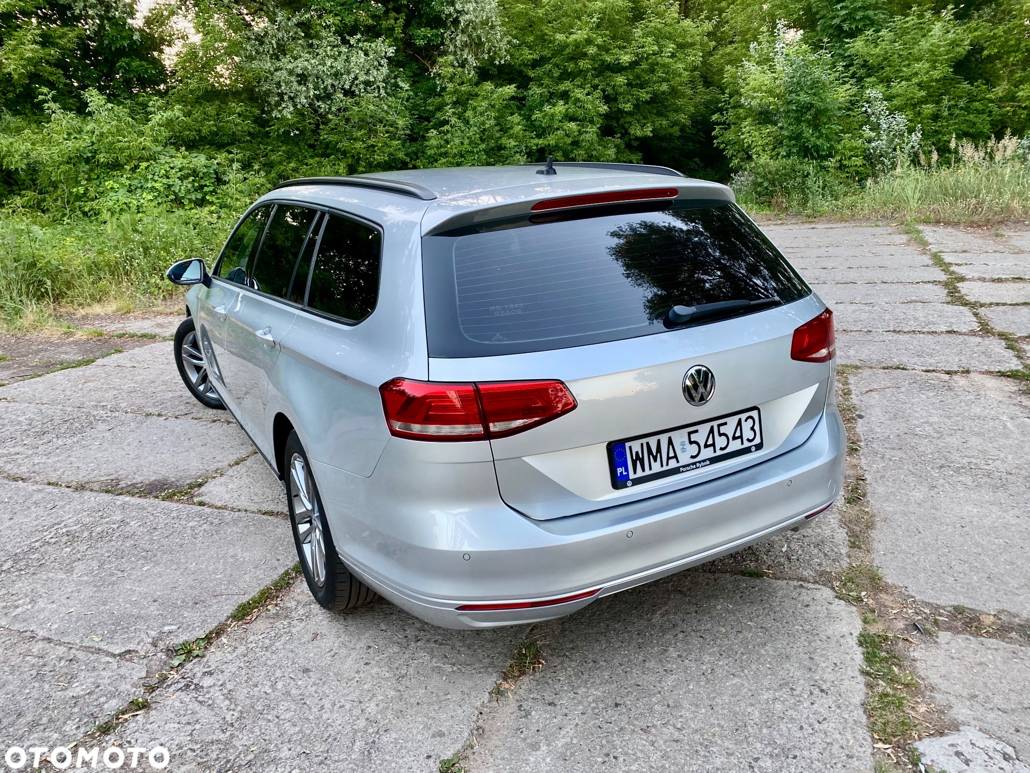 Volkswagen Passat 1.6 TDI BMT Comfortline - 30