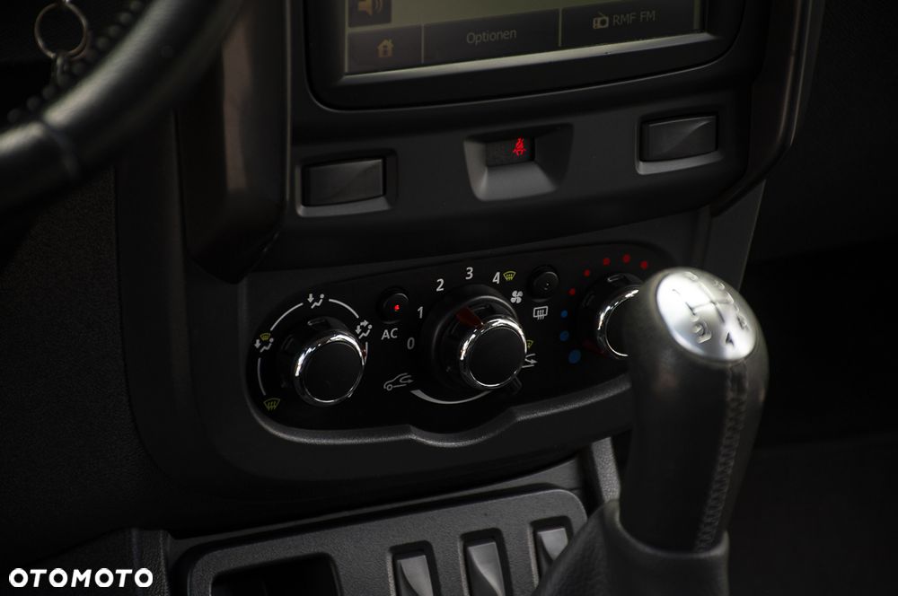 Dacia Duster 1.6 16V 105 4x2 Prestige - 32