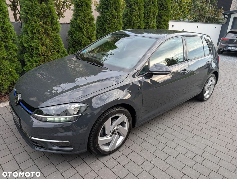 Volkswagen Golf - 2
