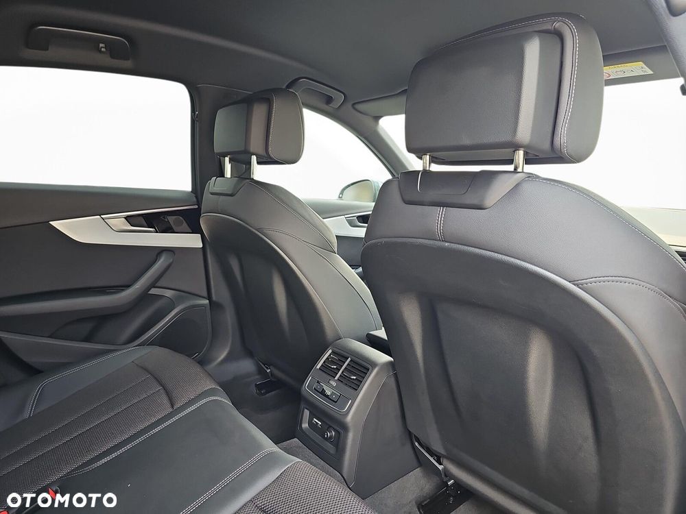 Audi A4 Limousine - 27