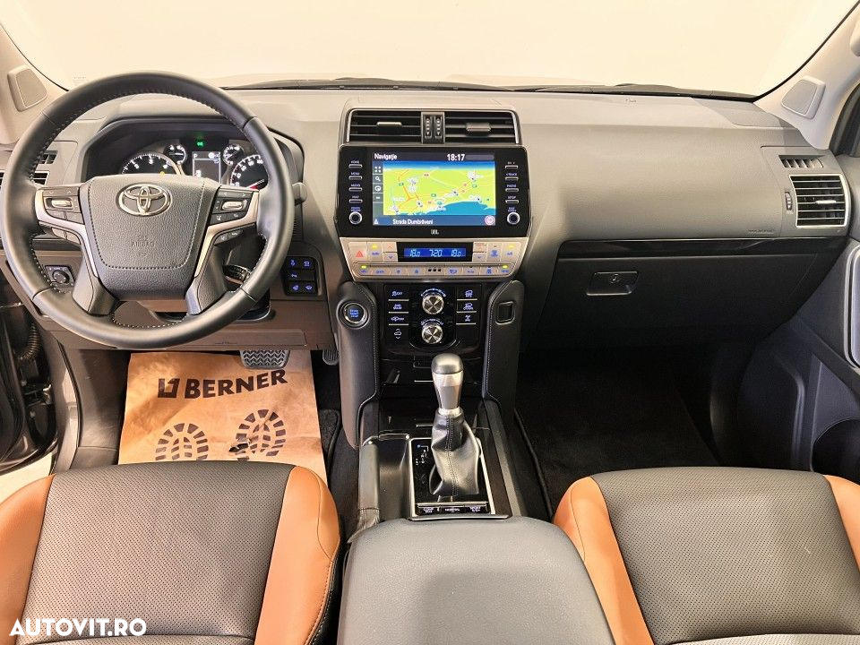 Toyota Land Cruiser - 5