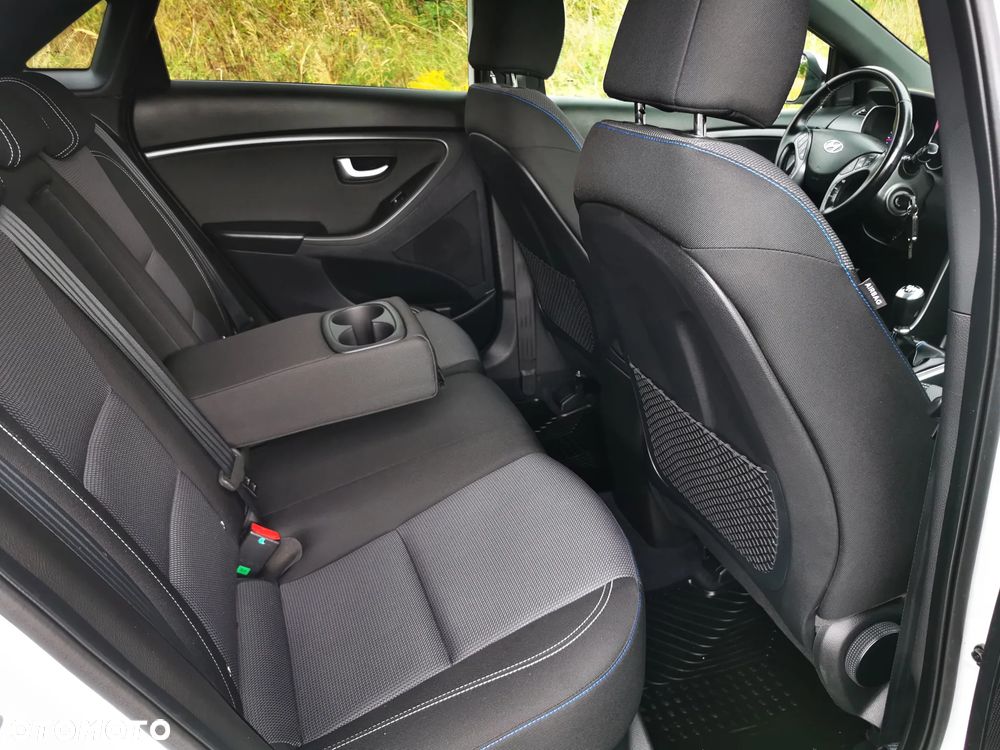 Hyundai i30 1.4 GO Plus - 22