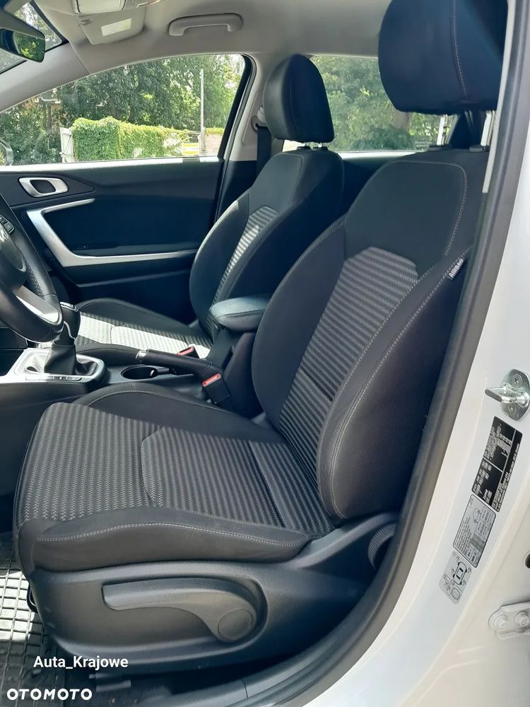 Kia Ceed 1.5 T-GDI M - 27