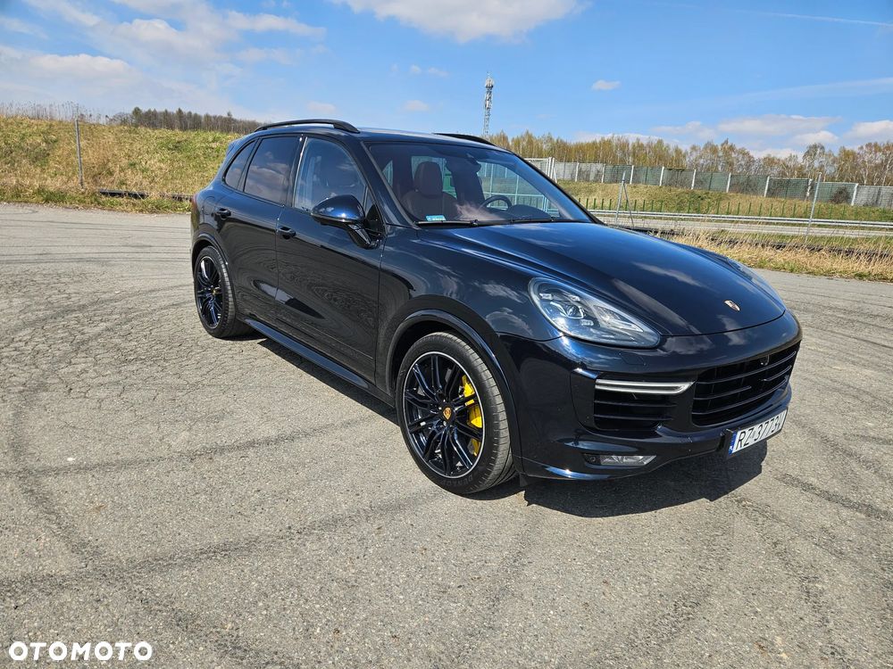 Porsche Cayenne - 3