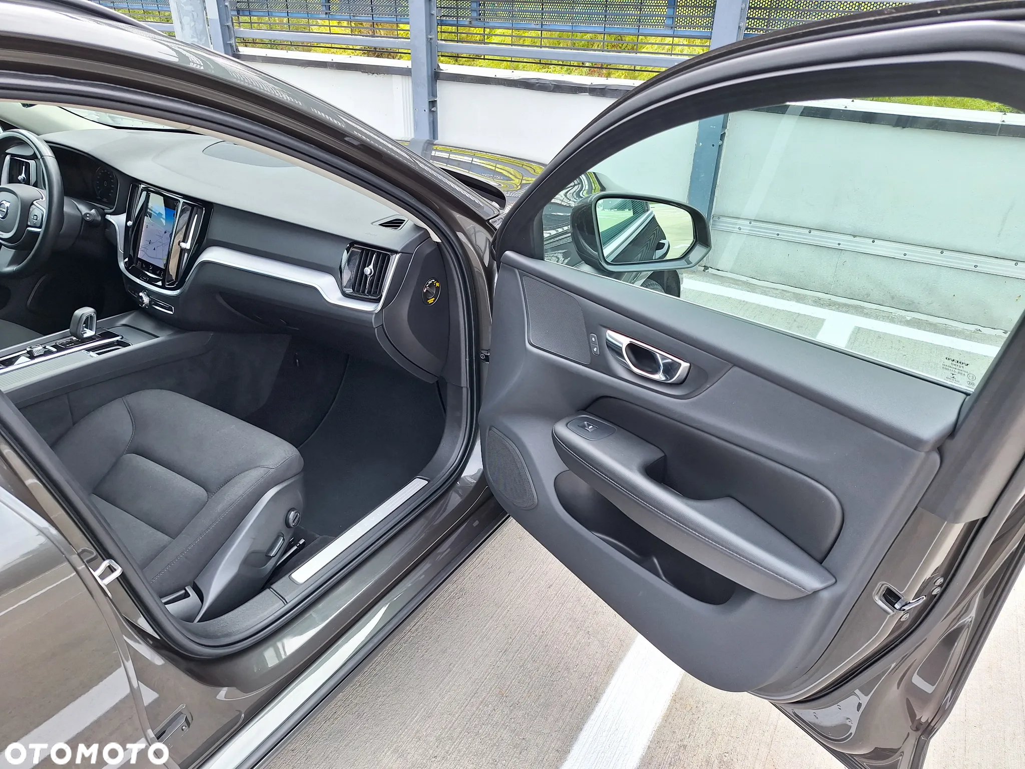 Volvo V60 D4 Momentum Pro - 22