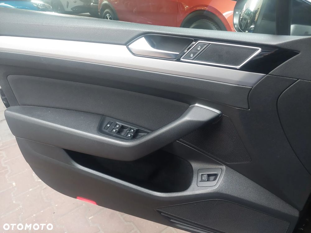 Volkswagen Passat 2.0 TDI BMT Comfortline DSG7 - 17