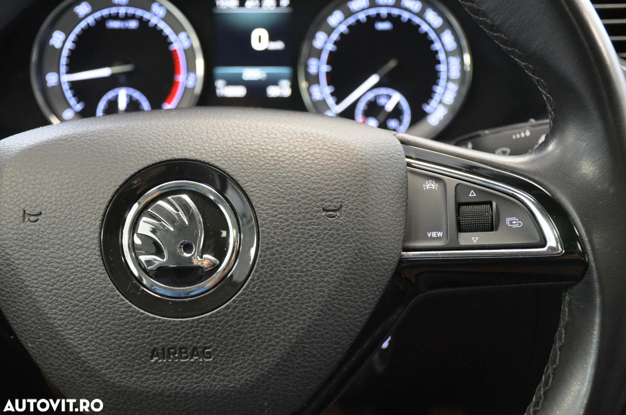 Skoda Superb 1.5 TSI DSG Ambition - 25