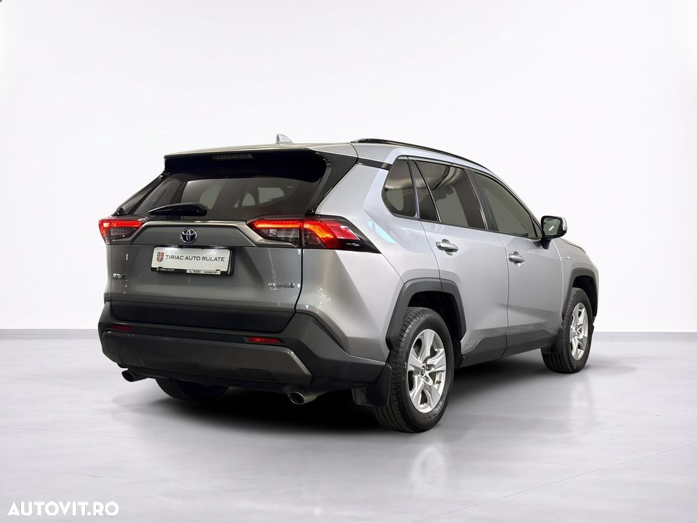 Toyota RAV4 - 6