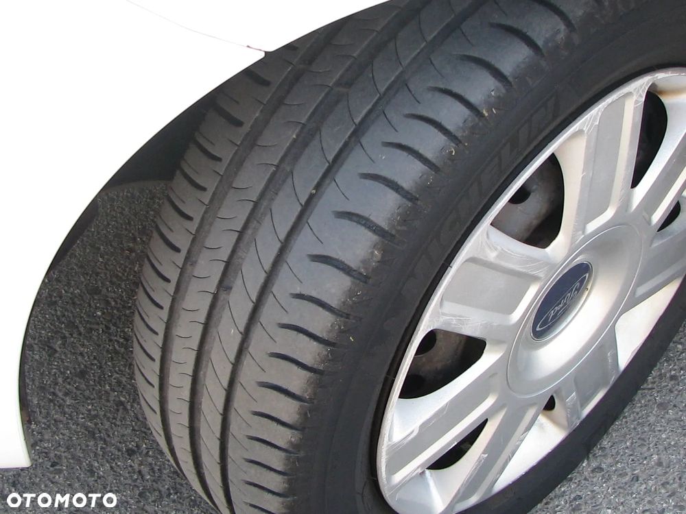 Ford C-MAX 1.8 Style - 16