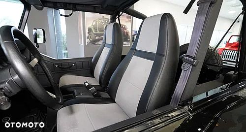 Jeep Wrangler - 2