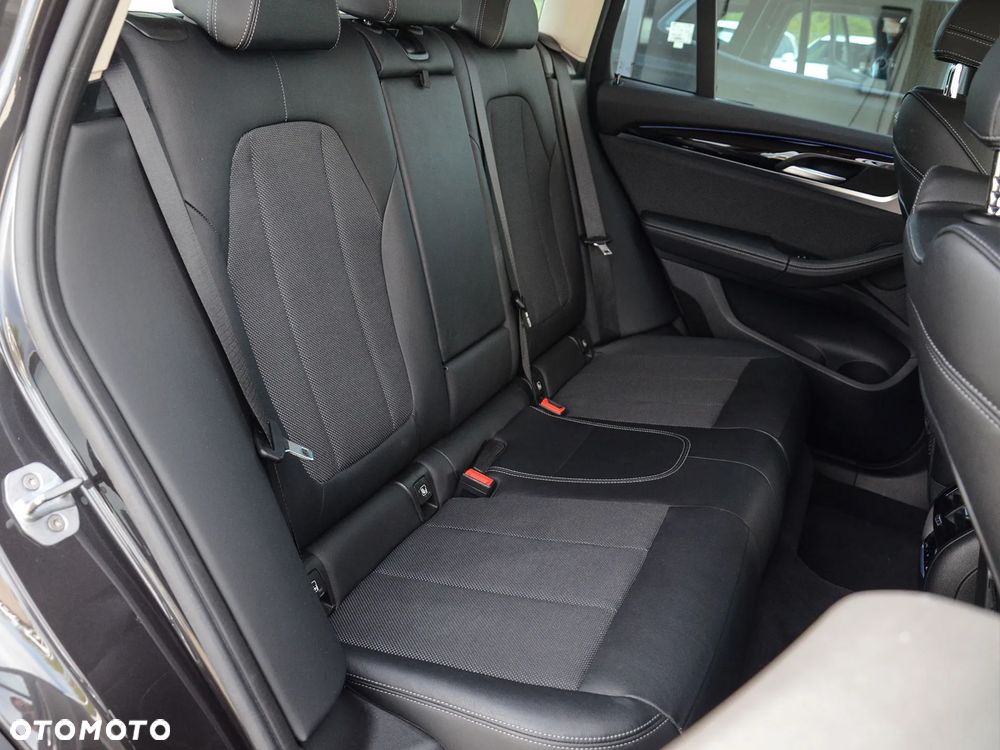 BMW X3 xDrive20d xLine sport - 31