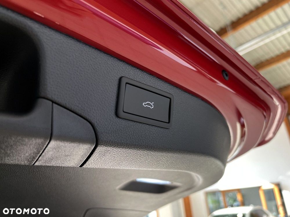 Volkswagen Passat Variant 2.0 TDI SCR R-Line Plus DSG - 35
