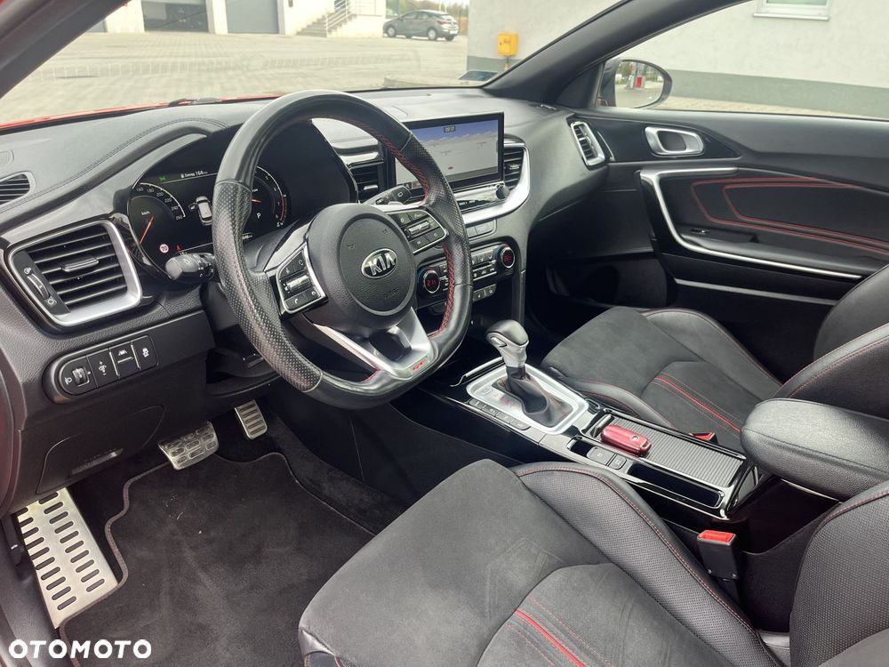 Kia ProCeed 1.6 T-GDI GT DCT - 9