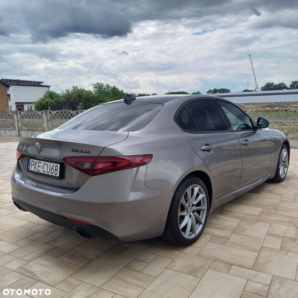 Alfa Romeo Giulia 2.2 D Turbo Sprint - 3